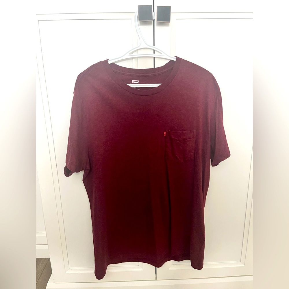 Large Levi t-shirt